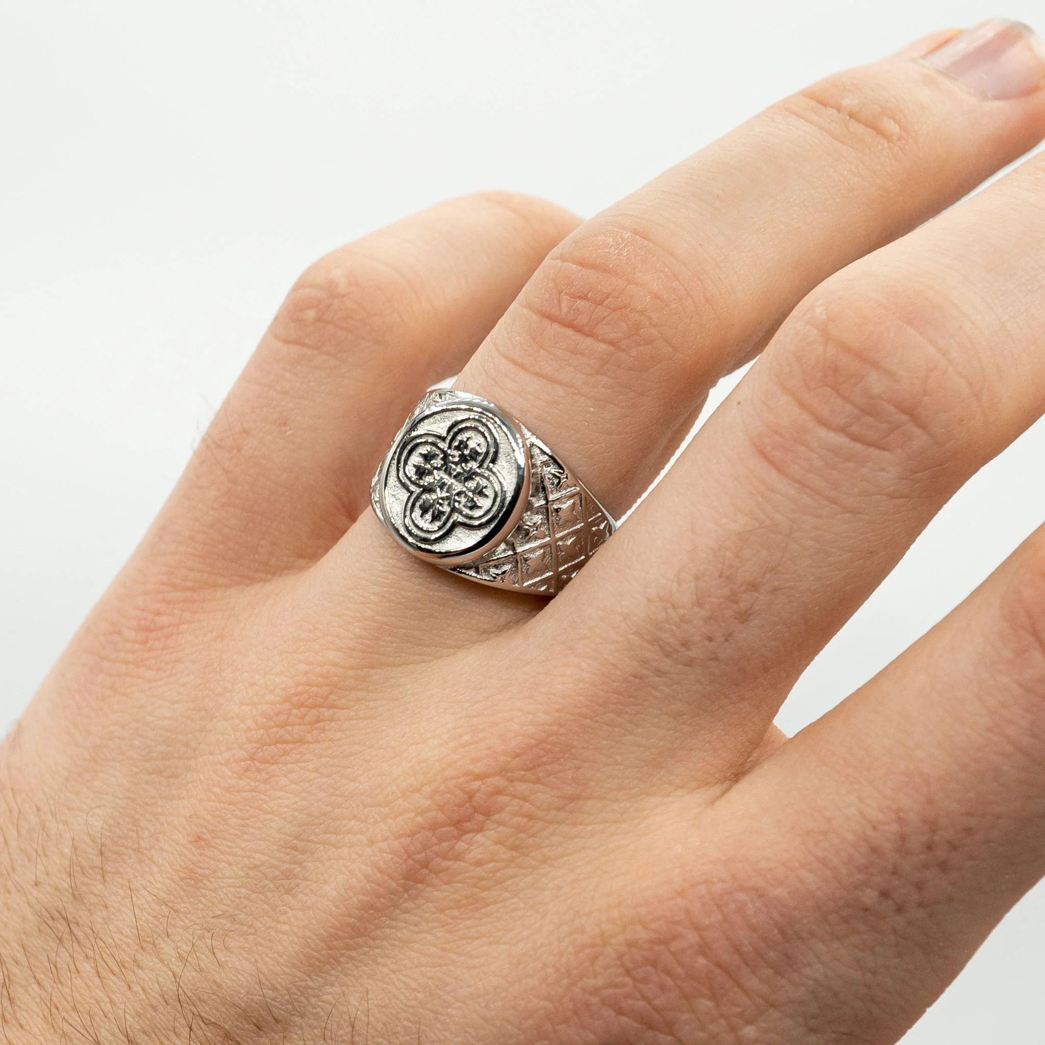 Unseen Beauty Ring - Image 5